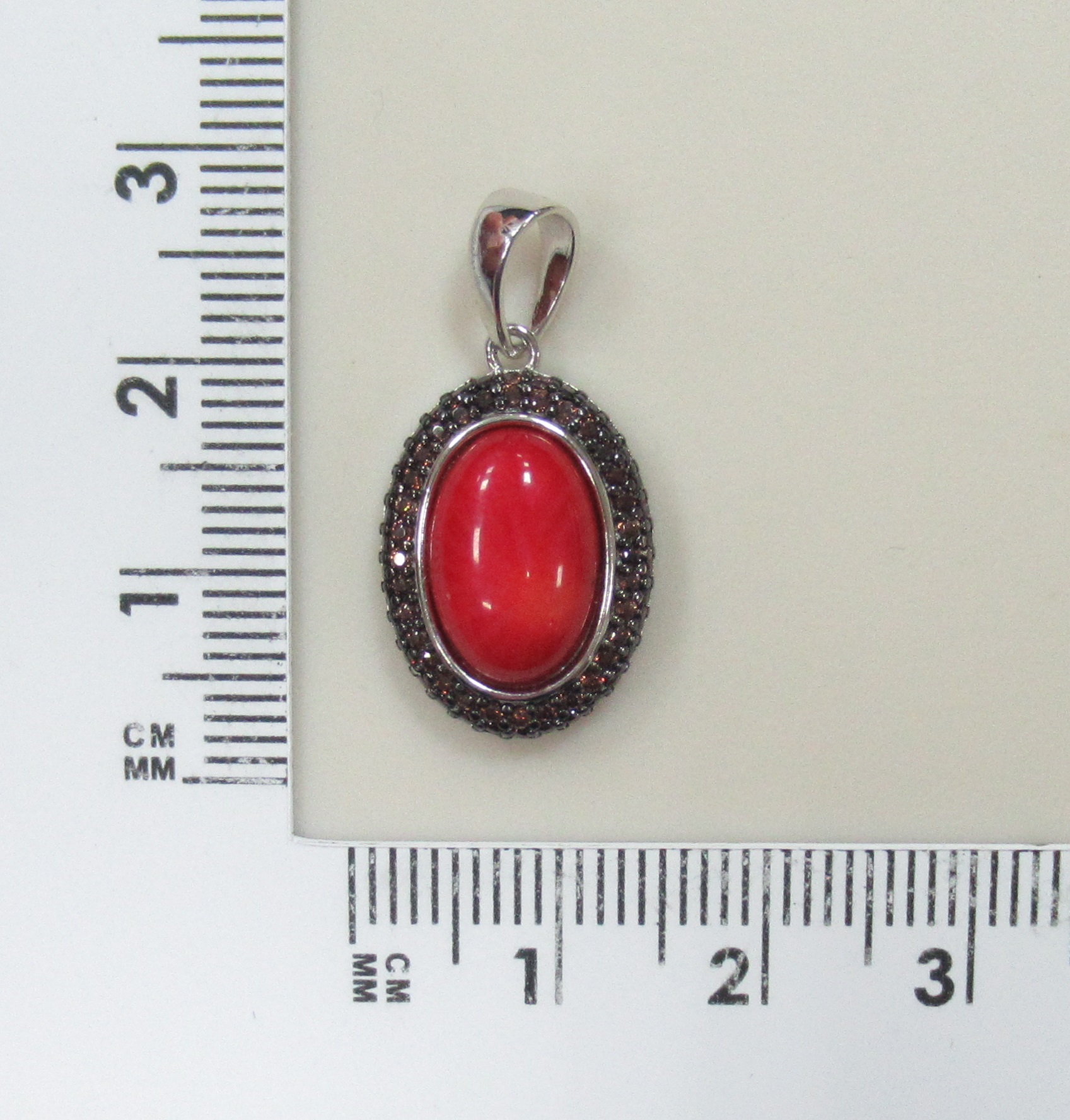Серебряная подвеска с кораллом